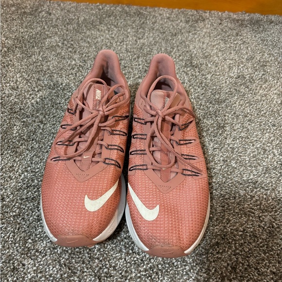 Women’s Nike Running Shoes - Picture 6 of 6